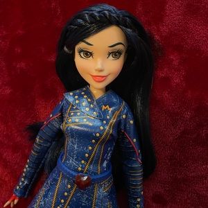Descendants 2 Evie Doll